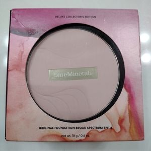 Bareminerals Foundation.